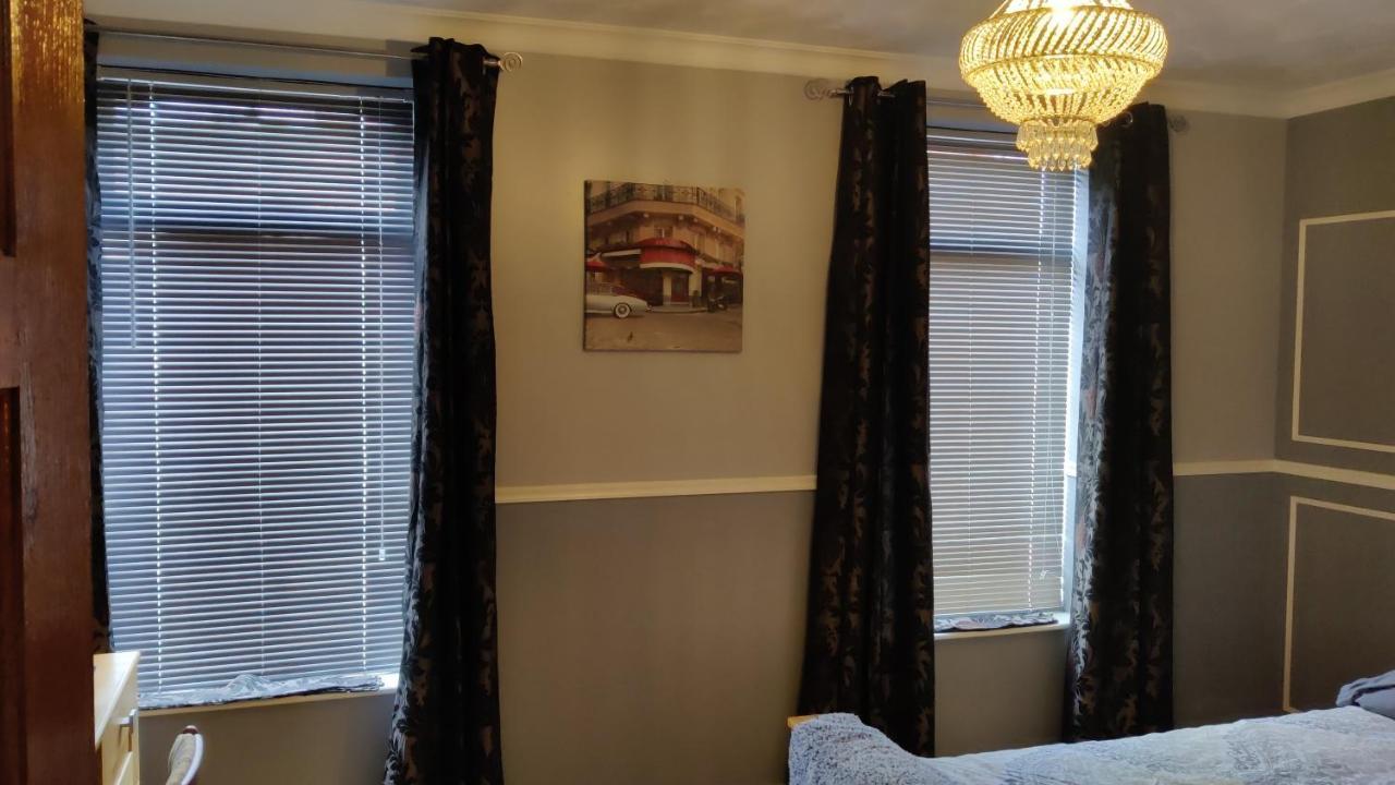 Homestay Brads Place -Ballymena Central-New Managent-Fidelity Llc Newly Renovated Welcome Ballymena